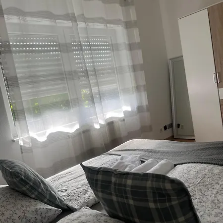 Gartenparadies Mit Rheinblick In Urbar *