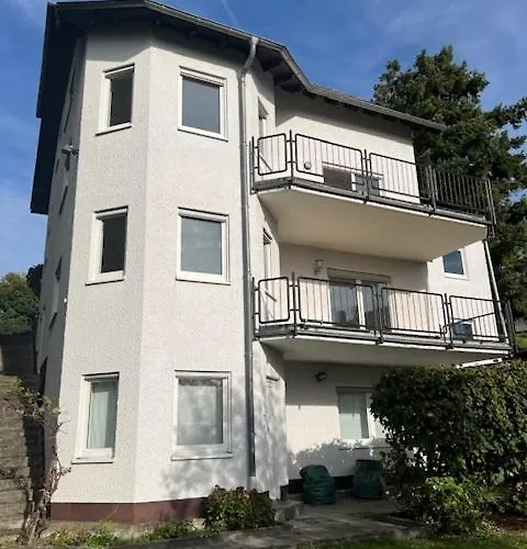 Gartenparadies Mit Rheinblick In Urbar