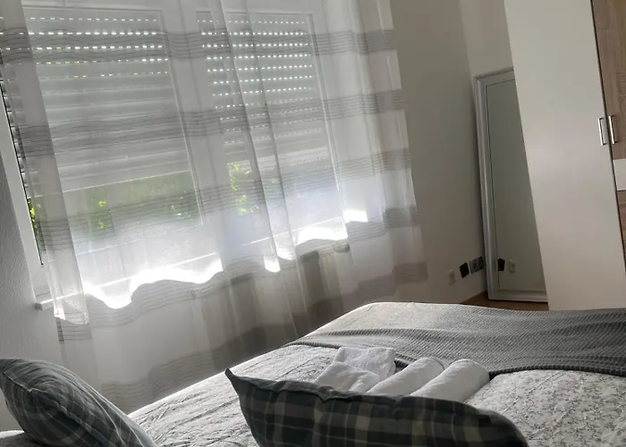 Gartenparadies Mit Rheinblick In Urbar *